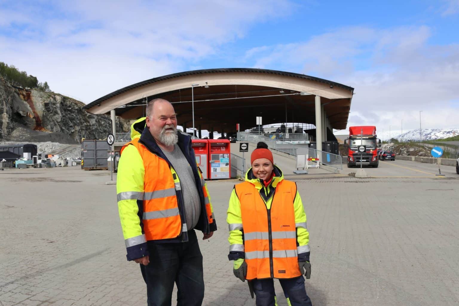 Lørdagsåpen returstasjon